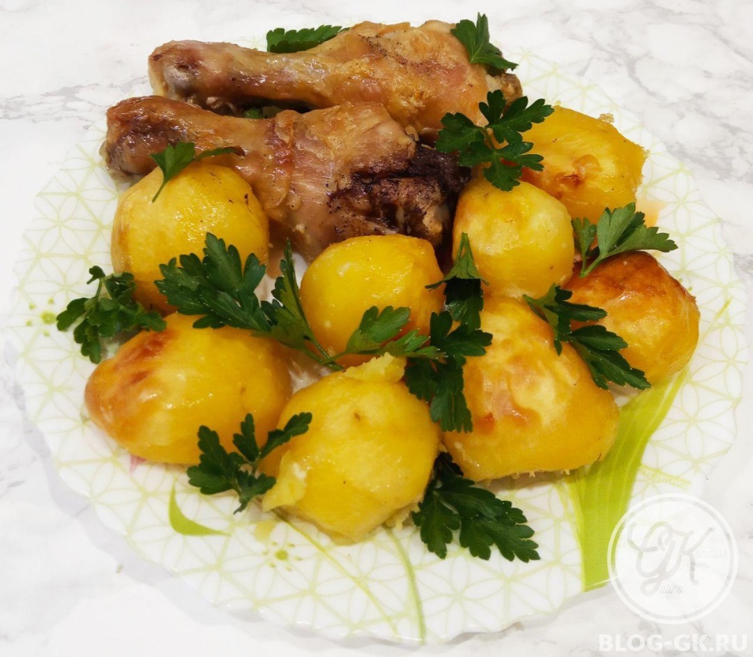 Просто и вкусно, запеченный картофель в рукаве