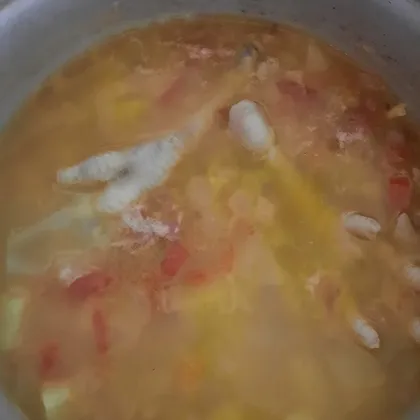 Куриный суп на лапках с копченостями и макаронами