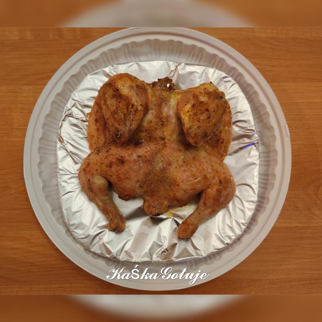 Цыплята со сметаной и сухой аджикой, запеченные в духовке — рецепт с фото пошагово