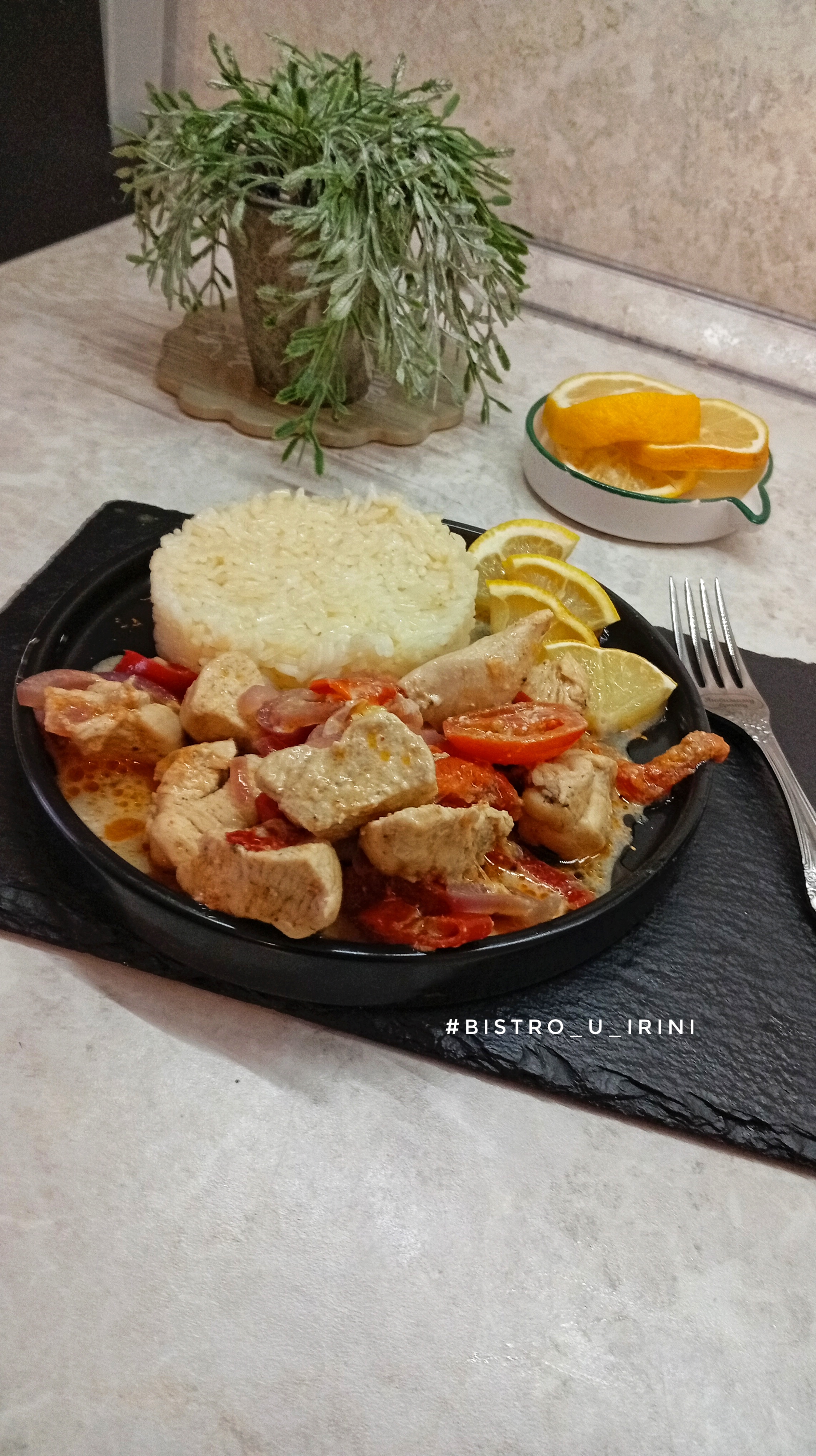 Курочка  в соусе Том-ям