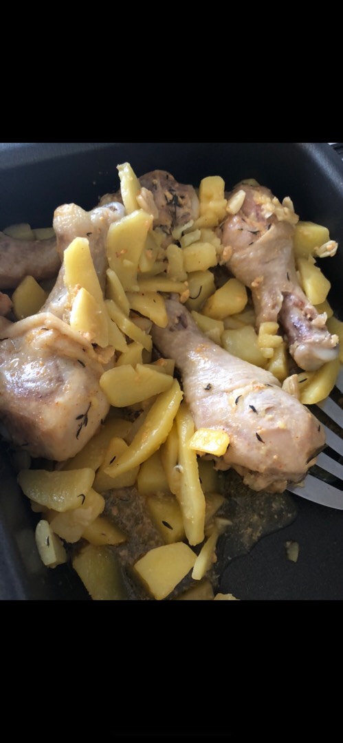 Куриные ножки с картошкой и итальянскими приправами