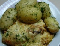 Молодая капуста тушенная с овощами