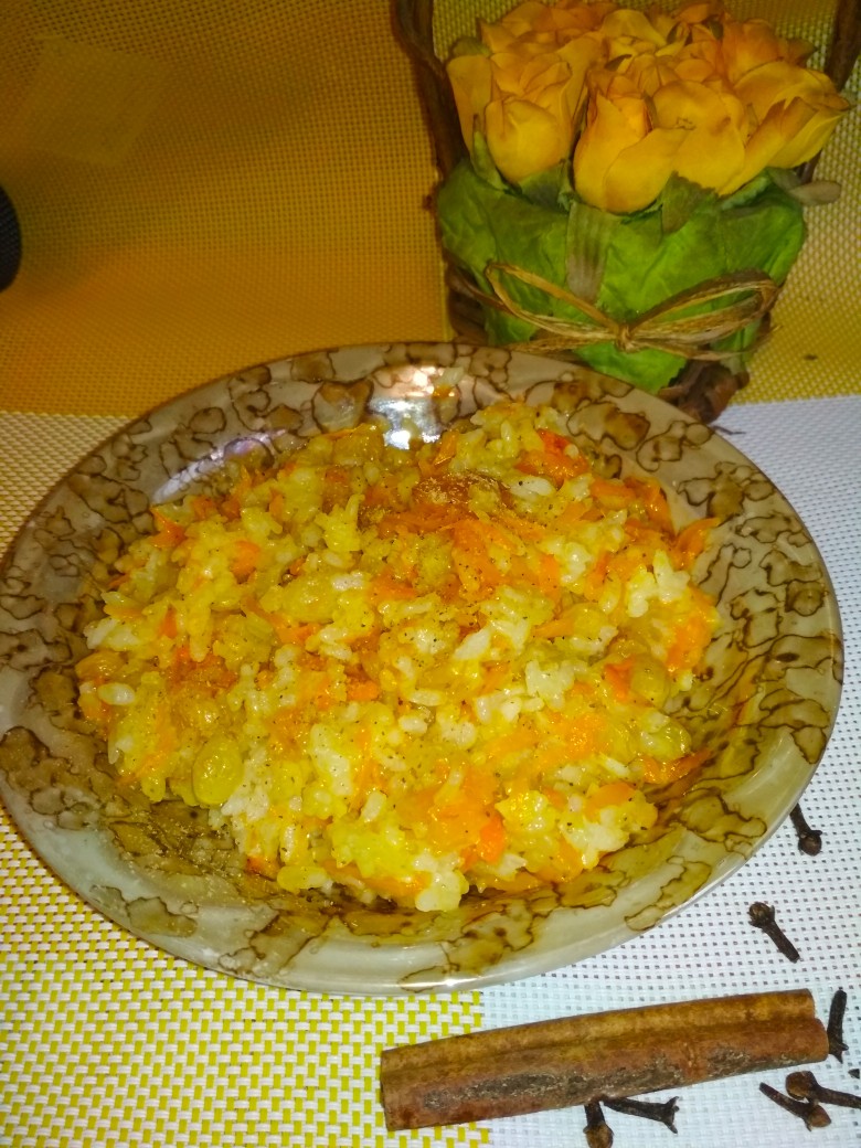 Ароматный рис с тыквой и изюмом