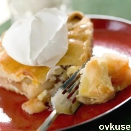 Абрикосово-имбирный пирог с орехами и глазурью