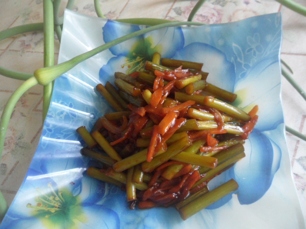 Неожиданно вкусный тёплый Салат из Чесночных стрелок