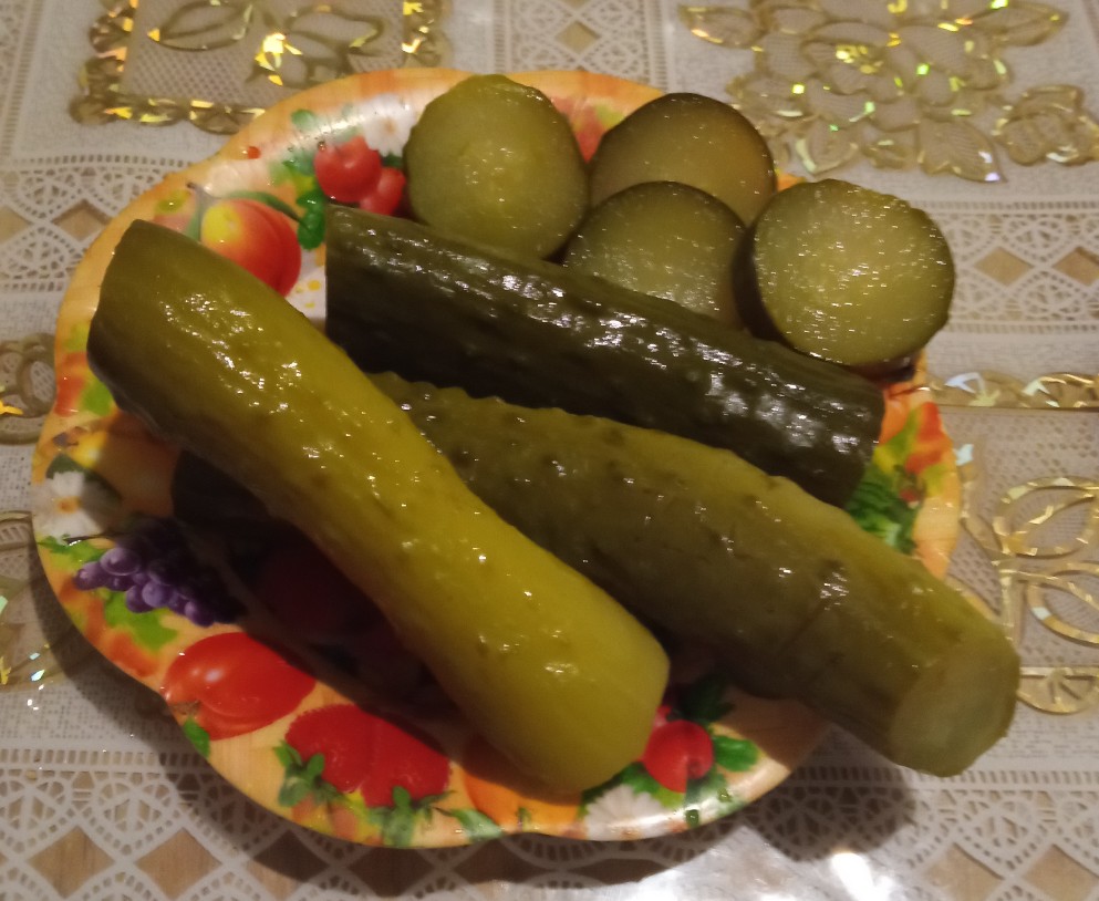 Огурчики в ботве