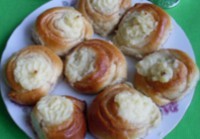 Витые плюшки с кремом