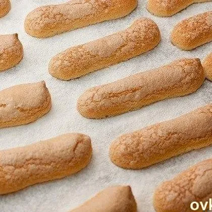 Бисквитное печенье Савоярди, или “дамские пальчики”, – обязательный компонент Тирамису
