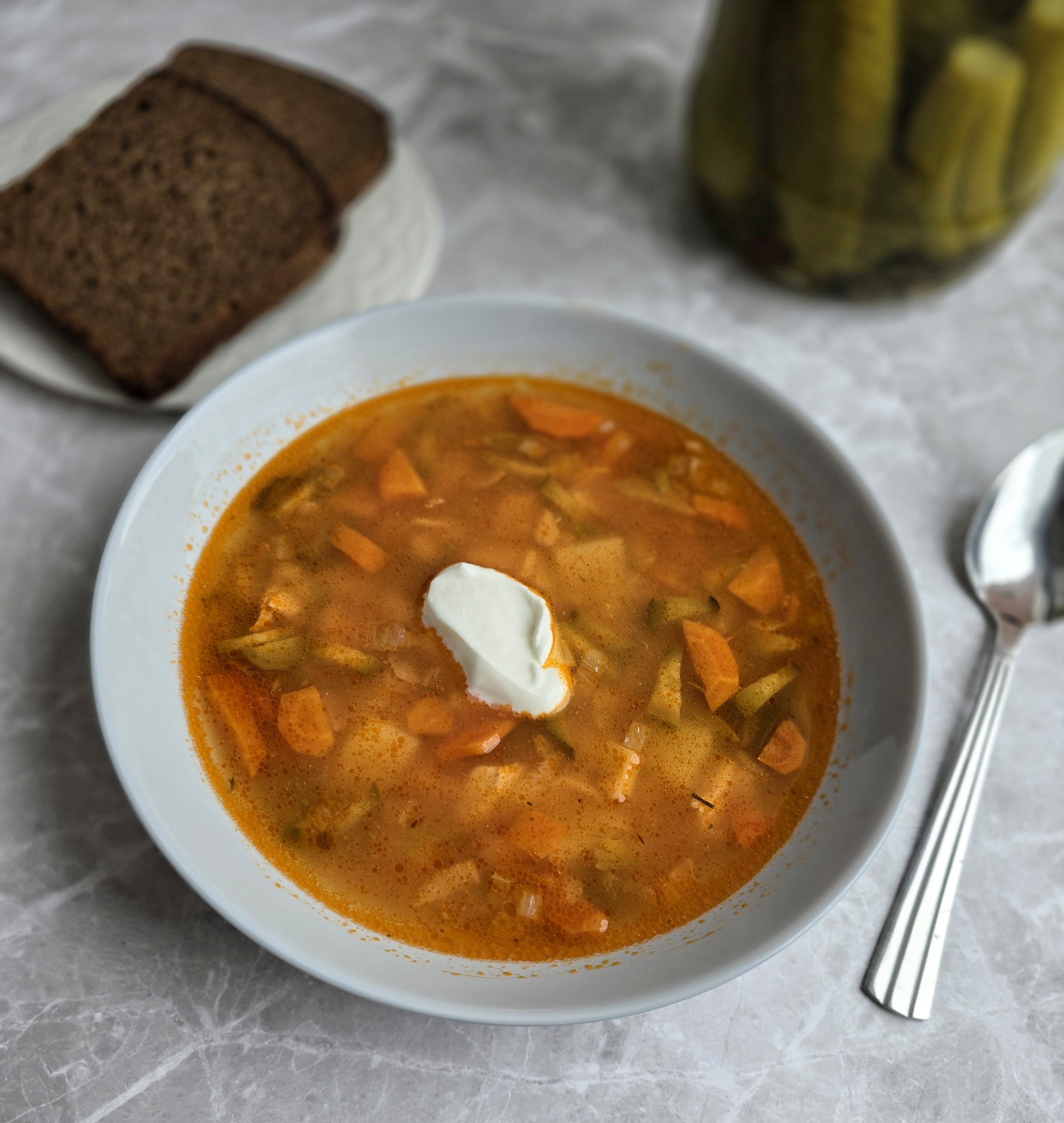 Рассольник с рисом.  Сколько варится рис в супе
