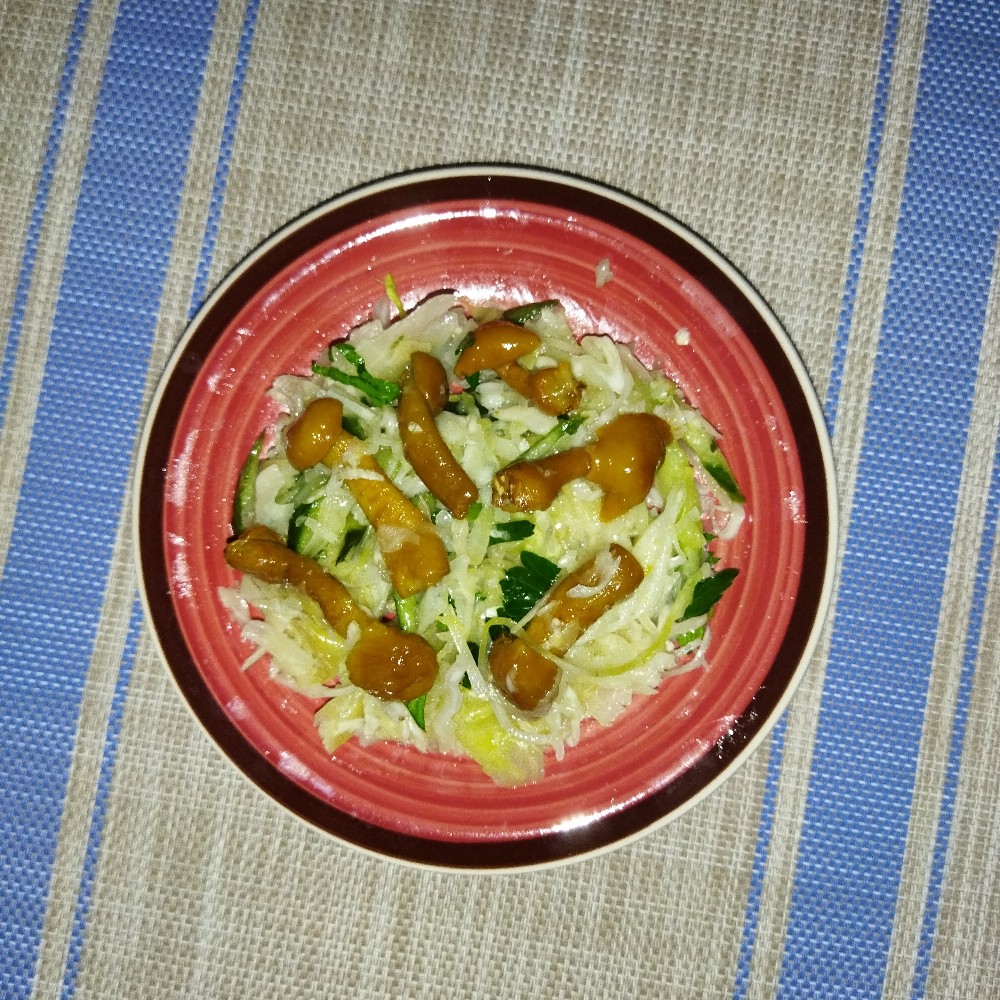 Салат капустный с грибами "Лисёнок"
