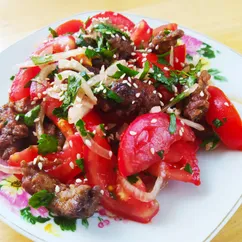 Тёплый салат с куриной печенью