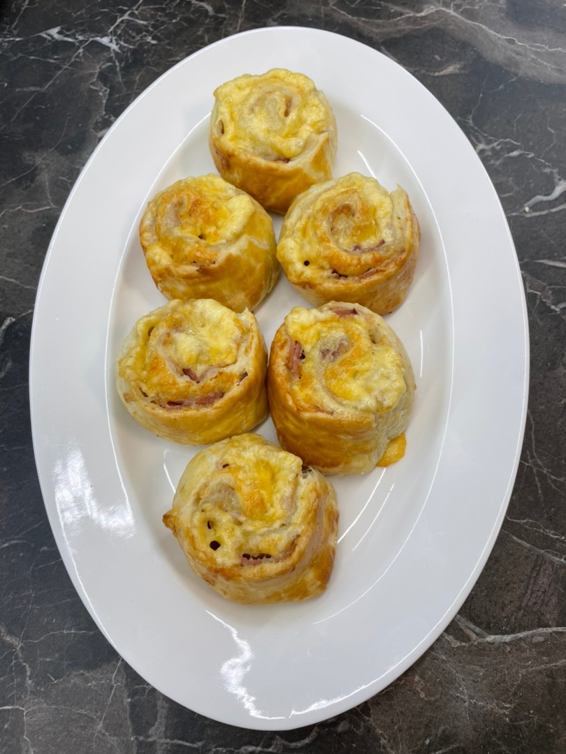 Рулетики с беконом