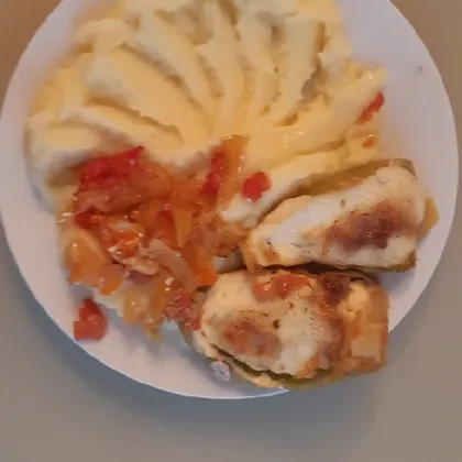 Фаршированный перец в духовке со сметаной