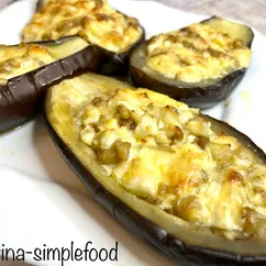 Баклажаны фаршированные яйцом и сыром