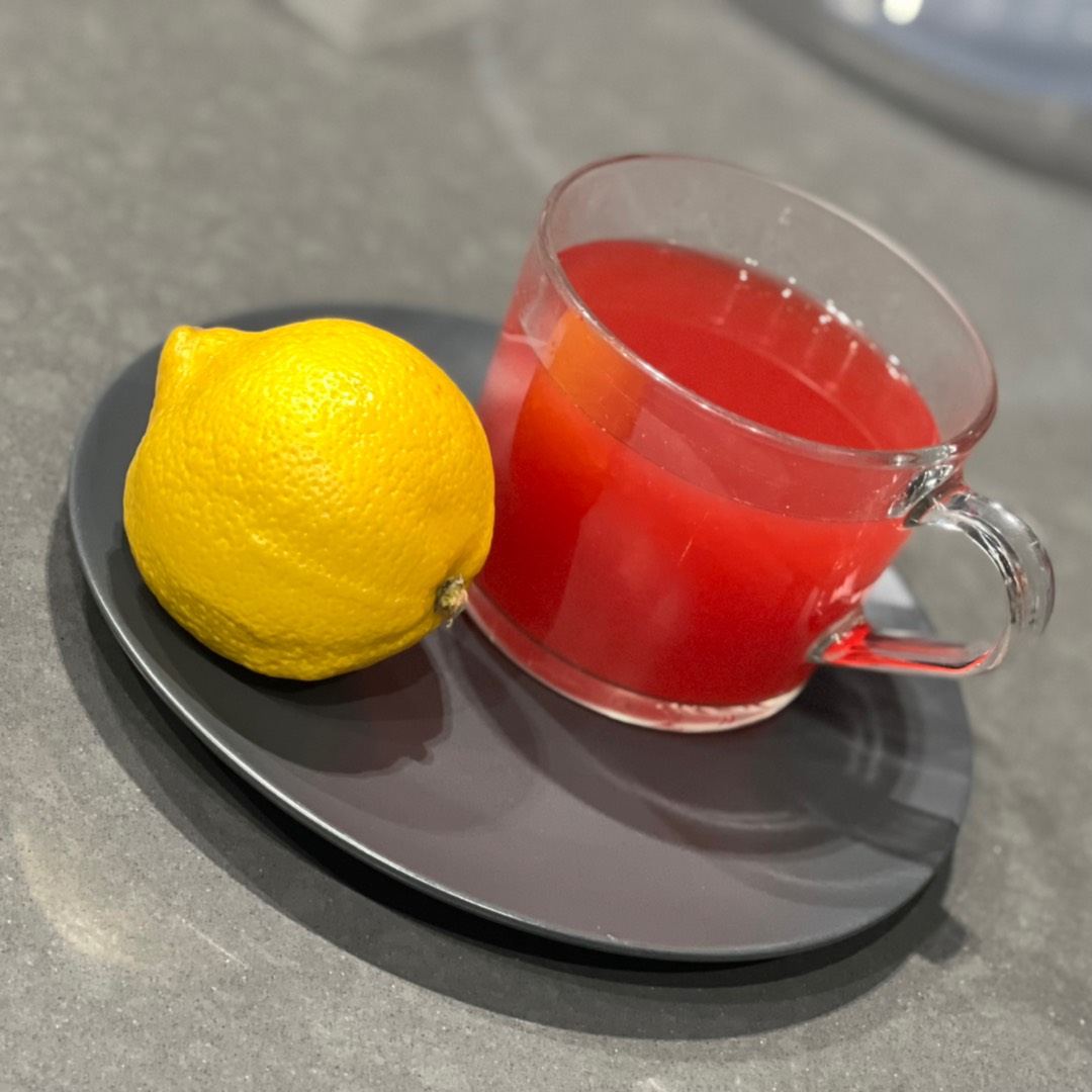 Освежающая вода с лимоном и имбирем