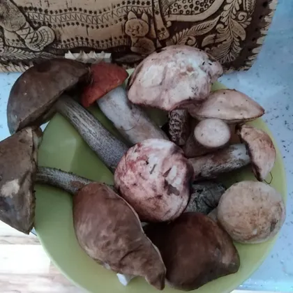 Жареная картошка с белыми грибами