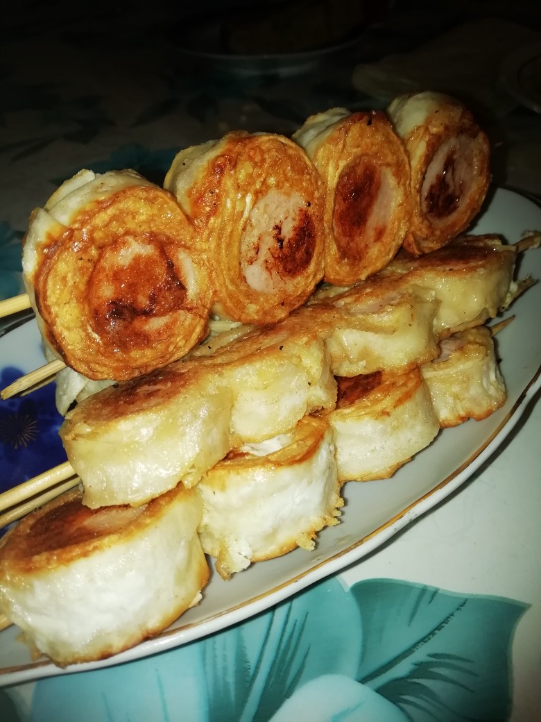 Шашлычки из сосисок в лаваше