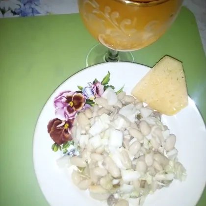 Салат с белой фасолью