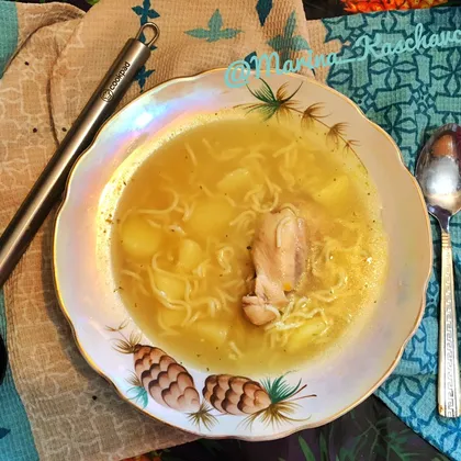 Куриный суп с вермишелью «Роллтон»