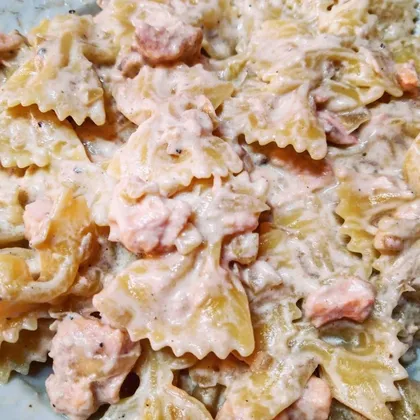 Farfalle al salmone