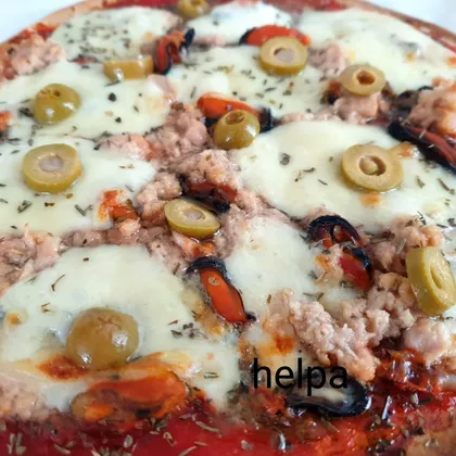 Пицца на итальянской пресной лепешке