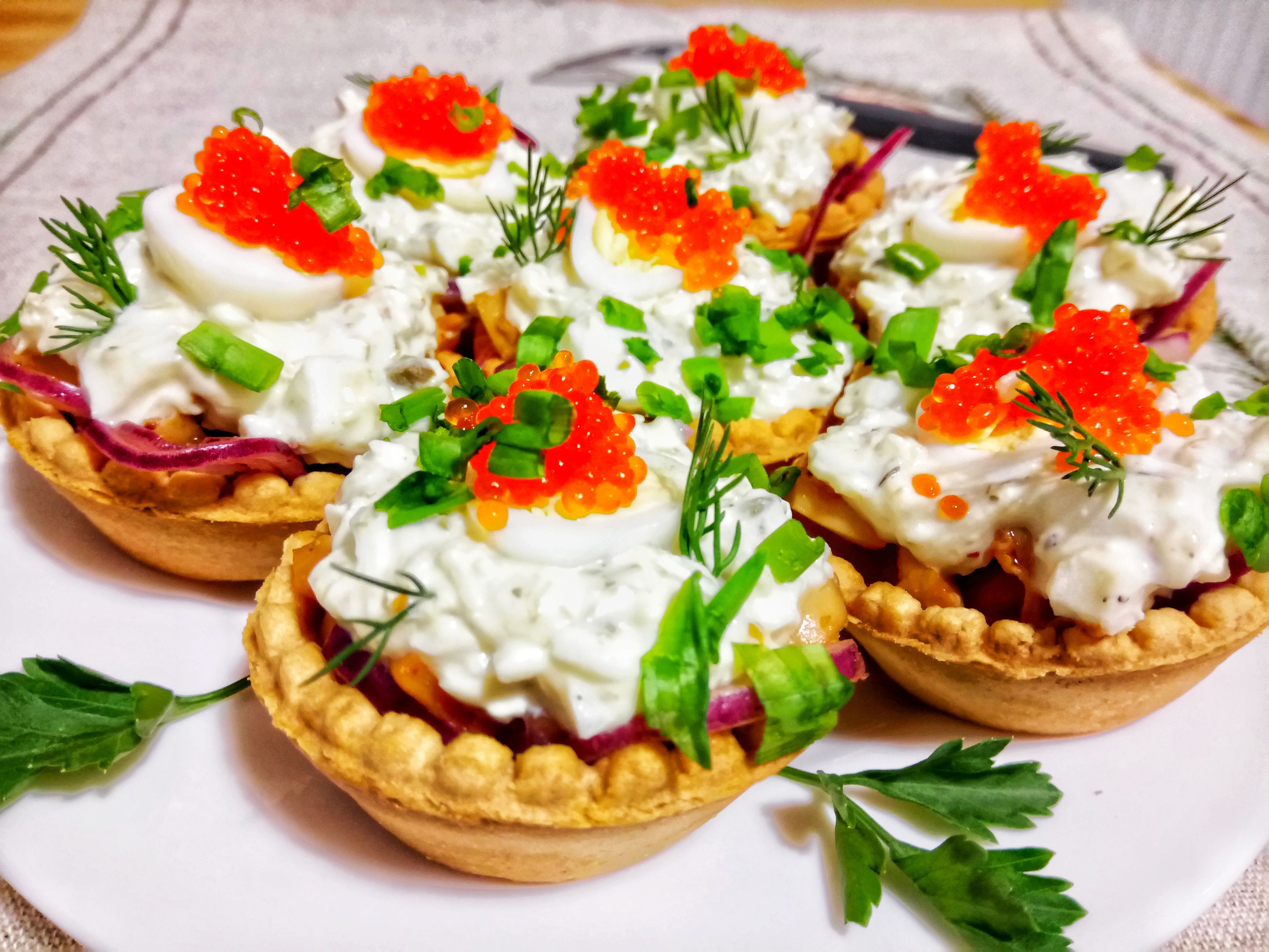 Морские тарталетки с кальмарами