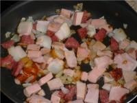 Свинина с копченостями и квашеной капустой