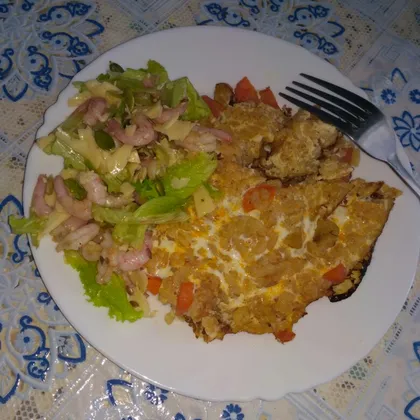 Лёгкий салатик с креветками и салатом