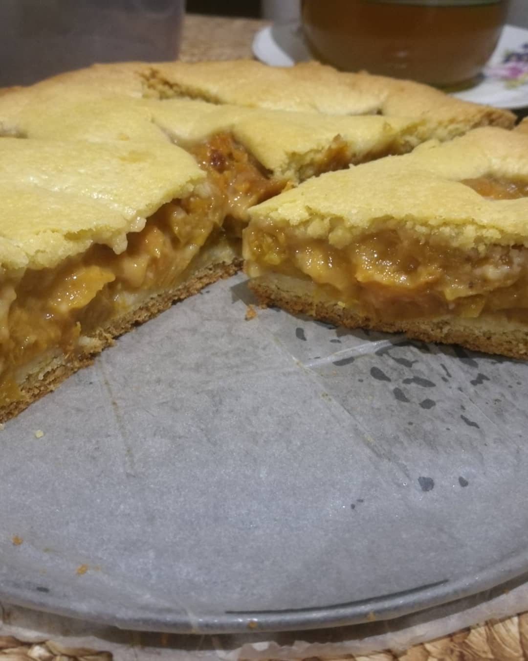 Песочный пирог с абрикосами