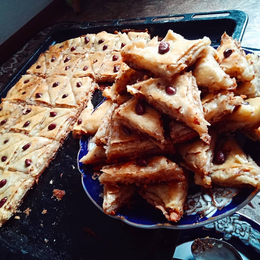 Пахлава с грецкими орехами и медом