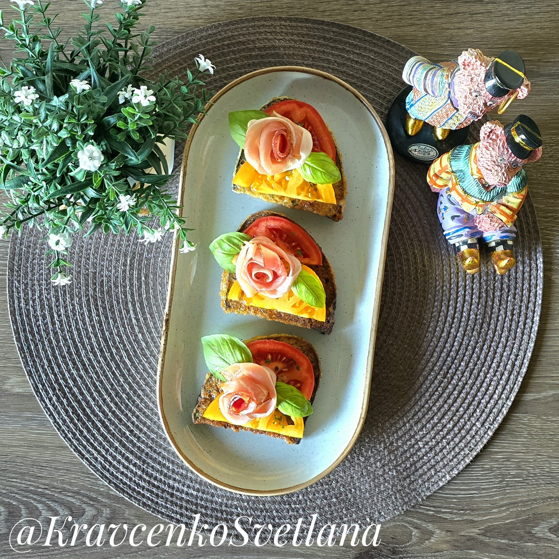 Гренки с помидорами