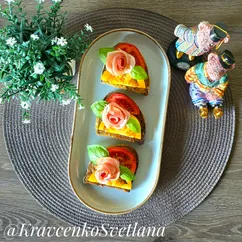 Гренки с помидорами