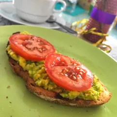 Бутерброд с авокадо🔥🥑🍅