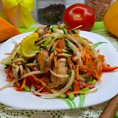 Салат с мидиями и овощами