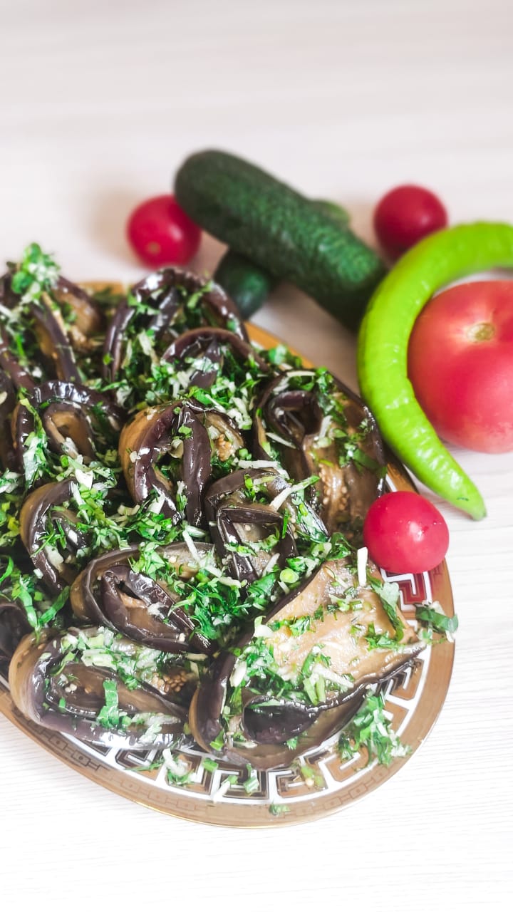 Баклажаны с чесноком и зеленью
