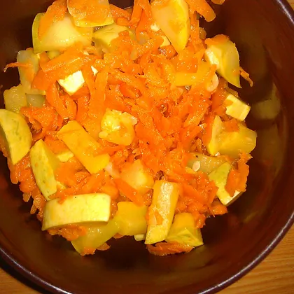Соте из кабачков с морковью