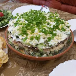 Салат с копчёной курицей