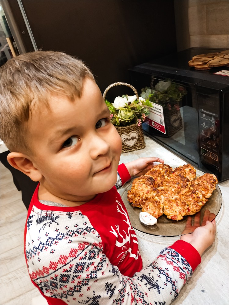 Оладьи с крабовыми палочками и кукурузой, просто объедение