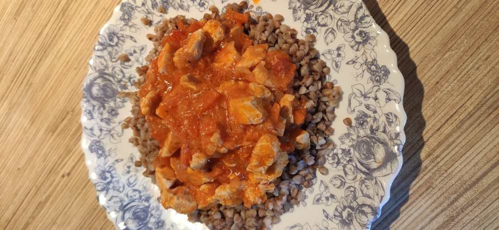 Куриный гуляш пп
