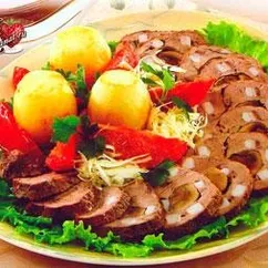 Закуска мясо шпигованное ассорти