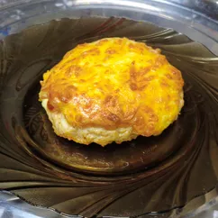 Куриная котлета с ананасами под сырной шапочкой