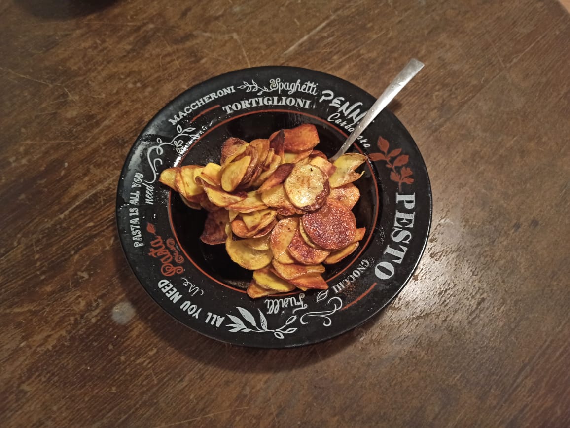 Острые картофельные чипсы