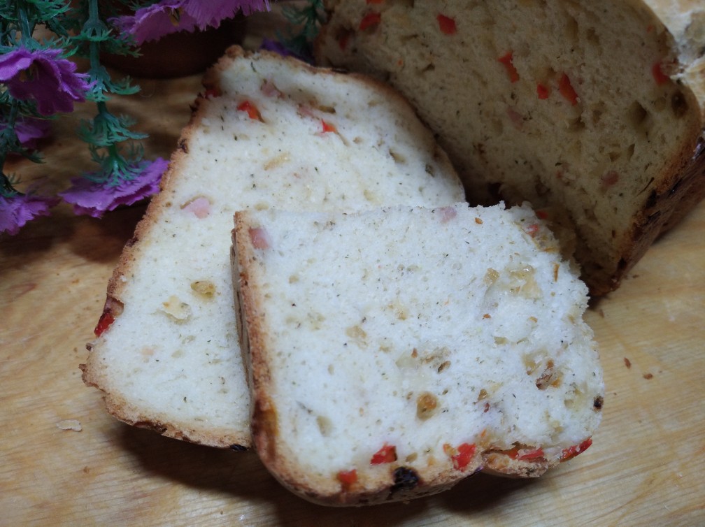 Хлеб в хлебопечке с ветчиной, луком и болгарским перцем 🍞