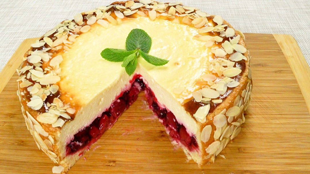 Пирог с вишней и творогом. Вкусная красота | Pie with cherries and cottage cheese. Delicious beauty