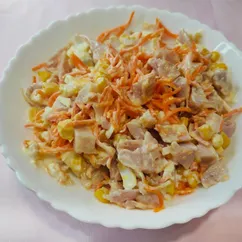 Салат с копченой курицей