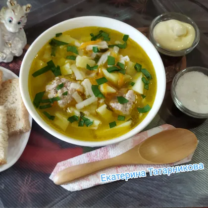 Суп с фрикадельками и вермишелью со вкусом щавеля