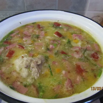 Гороховый суп с копчёной колбасой