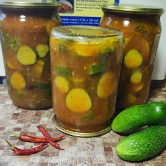 Хрустящие огурцы в томате🥒🍅🧄🌶️ (без стерилизации)