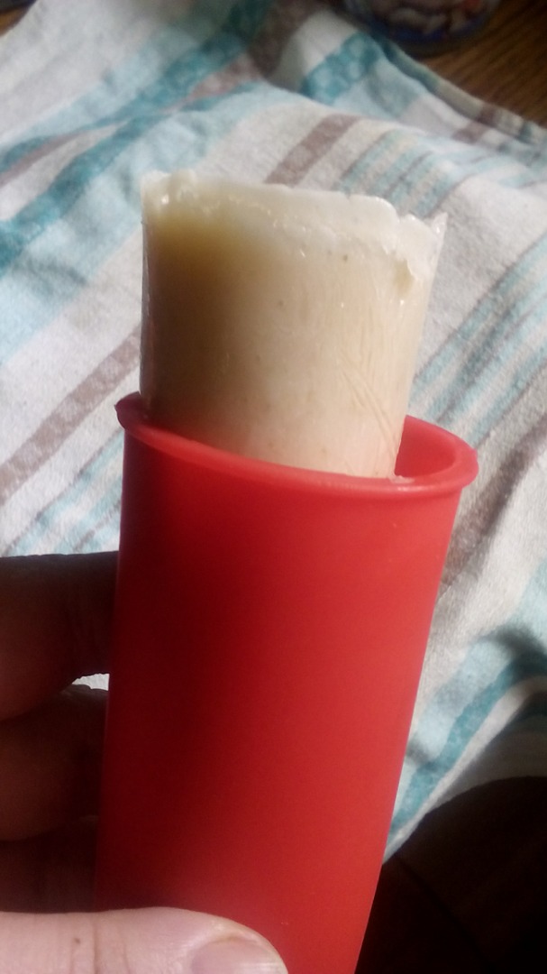 Мороженое из кефира и банана с мёдом