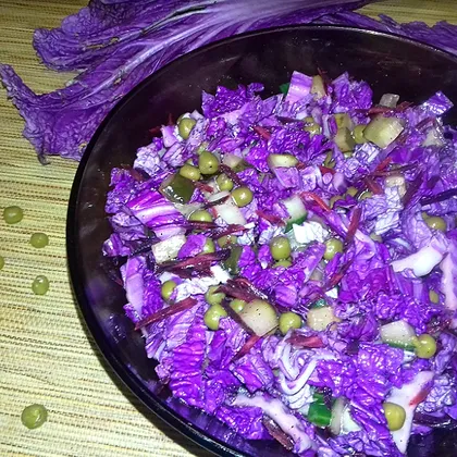 Фиолетовый салат с пекинской капустой